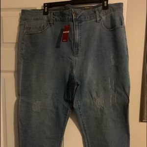 Plus size cuffed jeans